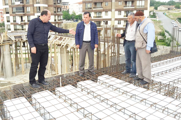 Camii inşaatı yardım bekliyor!
