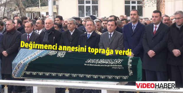 Değirmenci annesini toprağa verdi