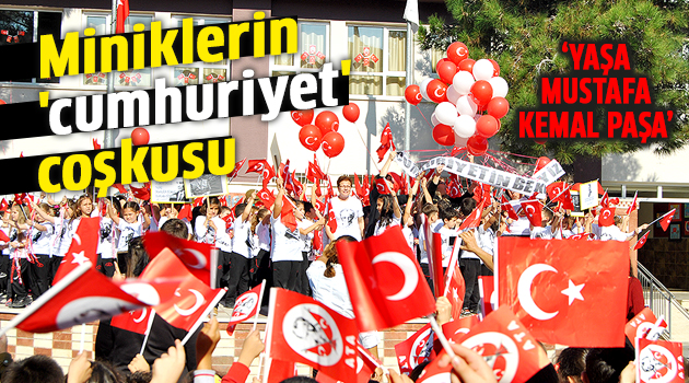 Miniklerin 'cumhuriyet' coşkusu