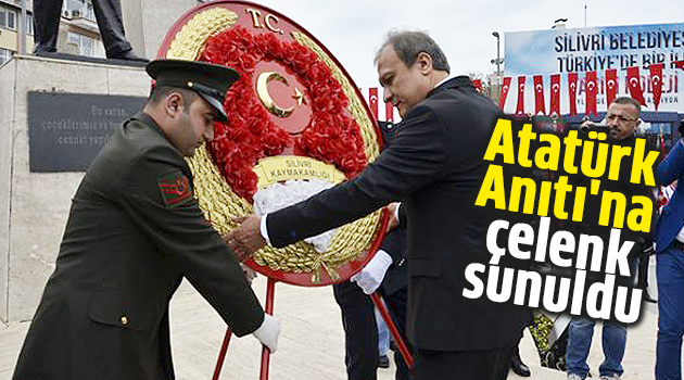Atatürk Anıtı'na çelenk sunuldu