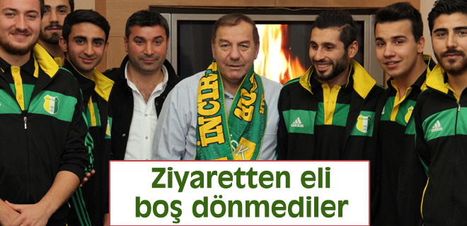 Ziyaretten eli boş dönmediler