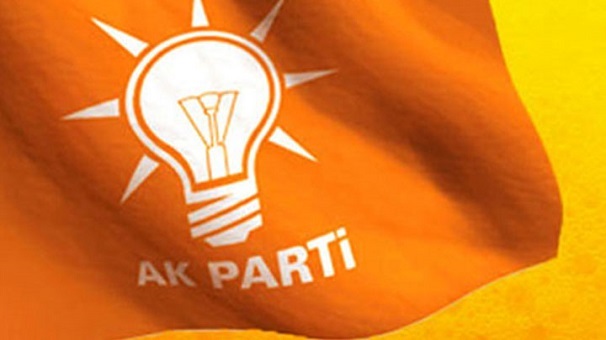 AK Parti'li belediye başkanı istifa etti