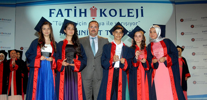 Fatih'in öğrencileri mezun oldu