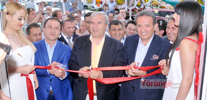 AÇILIŞ İZDİHAMI