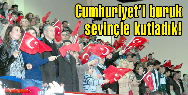 Cumhuriyeti buruk sevinçle kutladık!