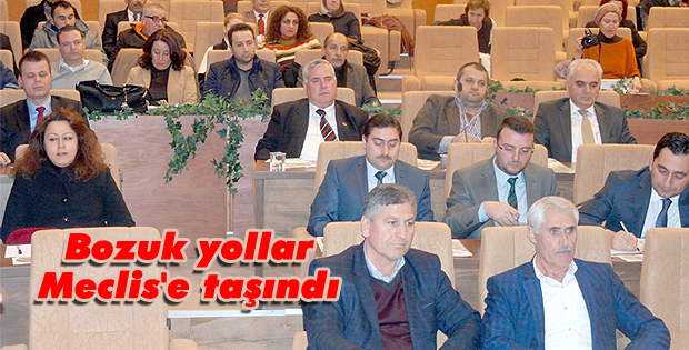 Bozuk yollar Meclis'e taşındı
