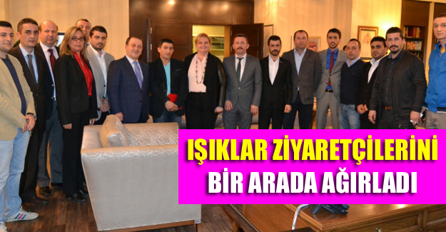 Işıklar ziyaretçilerini bir arada ağırladı