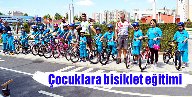 Çocuklara bisiklet eğitimi