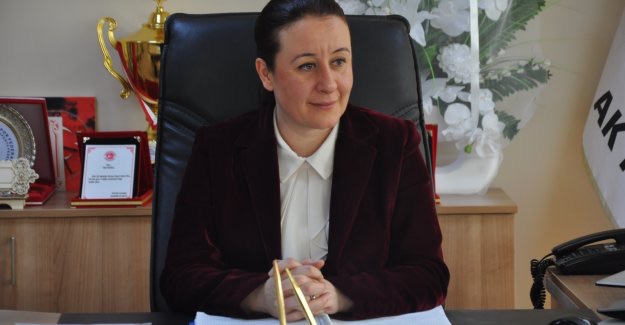 'Evleniyorum' dedi istifa etti