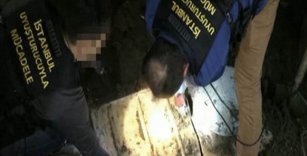 Özel Harekatçılar Buldu! Silivri'de Uyuşturucu Baskını...