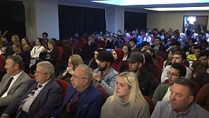 “Atatürk’ü anlamak” konulu program düzenlendi