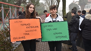 Başkan Yılmaz öğrenciler ile birlikte çöp topladı