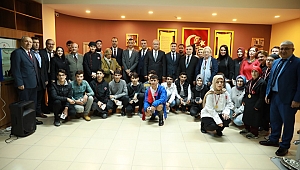 Özel öğrencilerin karne heyecanı