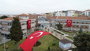 Başkan Yılmaz'dan bayrak çağrısı