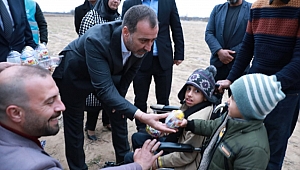 Yılmaz, mültecilerin olduğu sınır bölgesinde!