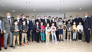 Samsun'da miniklere tablet dağıttılar