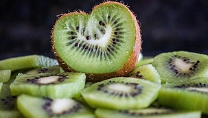 Mutluluk veren yiyecekler neler kivi o besinlerden biri