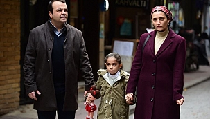 Kırmızı Oda'ya fuhuş sahnesi damga vurdu Aslıhan Gürbüz Twitter'ı salladı