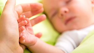 Bebek bakımı konusunda doğru bilinen yanlışlara dikkat! 