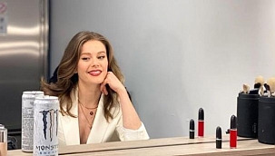 Burcu Biricik kimdir? Camdaki Kız Burcu Biricik kaç yaşında, nereli, filmleri? Camdaki Kız konusu nedir?