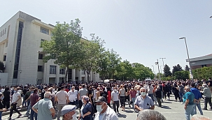 Yüzlerce kişi Mertcan Kaya için Silivri Adliyesi önünde toplandı