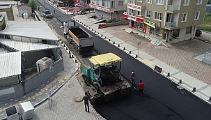 Asfalt çalışmaları hızla devam ediyor