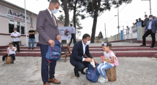 Çanta ve kırtasiye malzemeleri belediyeden