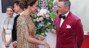 James Bond filminin galasında Kate Middleton kıyafeti ile damga vurdu
