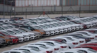 Sigara ve otomobil vergisinde yeni karar! Cumhurbaşkanı'na vergileri üç katına çıkarma yetkisi verildi