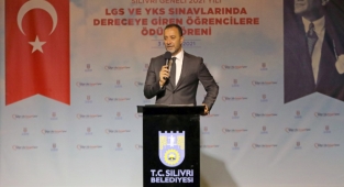 Başarılı öğrenciler ödüllendirildi