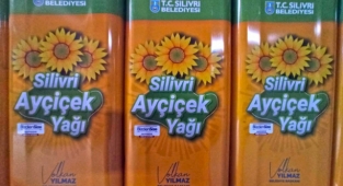 Silivri Belediyesi ürettiği ayçiçek yağını 10 bin aileye dağıtıyor