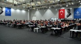 İBB'den savaş bölgesine insani yardım