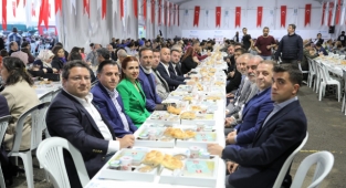 2500 kişilik protokol iftarı