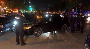Polisten kaçan sürücü kaza yapınca yakalandı, kazada 2 kişi yaralandı