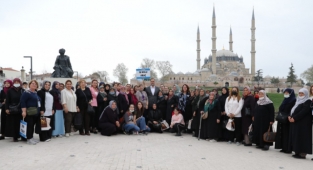 Silivrili kadınlar Edirne'de oruç açtı