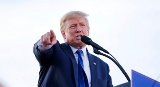 Trump’a “Mahkeme Emrine İtaatsizlik” Cezası