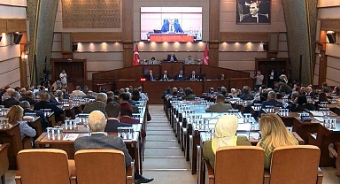 Başkan Yılmaz İBB kürsüsünden seslendi: