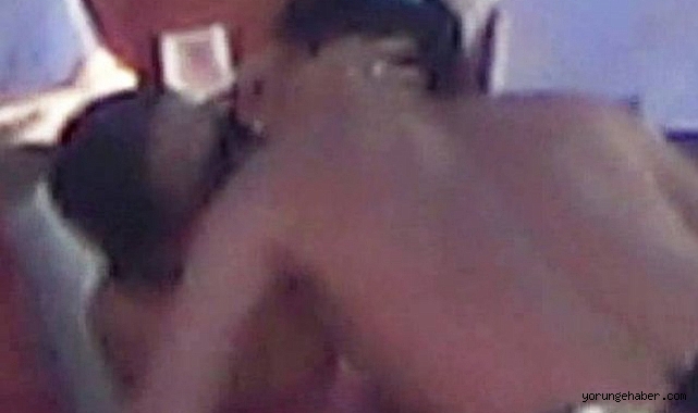 Demet Özdemir ve Oğuzhan Koç plajda aşka geldi!