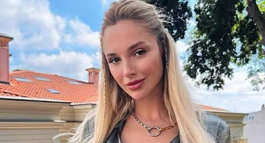 Enes Batur’un eski sevgilisi Ecenaz Üçer'den bikinili poz!