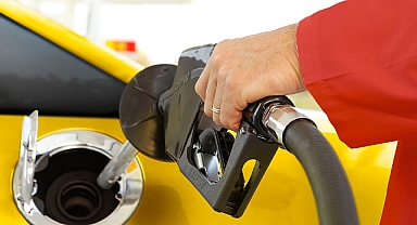 Motorinin ardından benzine de indirim yolda