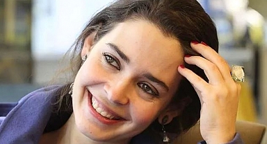 Pelin Batu tek celsede boşandı. Batu Kimdir, Kaç Yaşında? Pelin Batu Nereli, Mesleği Ne?