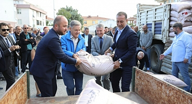 Selimpaşalı Çiftçilere 250 Bin TL değerinde tohumluk arpa dağıtıldı