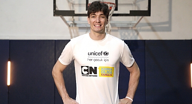 Cedi Osman çocuklara ‘Zorba Olma Kanka Ol’ dedi