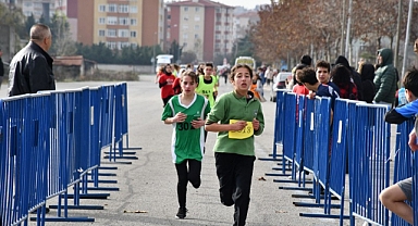 Silivri'de okullar arası Atatürk koşusu düzenlendi