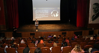 Küçükçekmece'de 'en iyi narkotik polisi anne' semineri