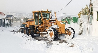 Silivri Belediyesi'nden yoğun kar mesaisi