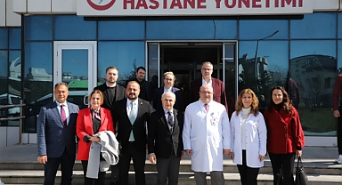 Başkan Akgün, Tıp Bayramı’nda doktor ve sağlık çalışanlarını ziyaret etti