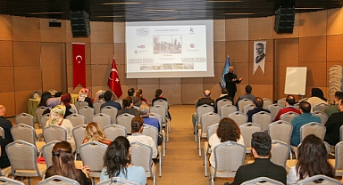 Küçükçekmece'de Belediye personeline kamu ihale mevzuatı eğitimi