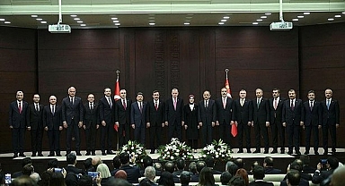 Kabinedeki isimler kimdir, nereliler?