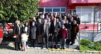 Başkan Yılmaz Bekirli ve Kurfallı'da kadınlarla buluştu